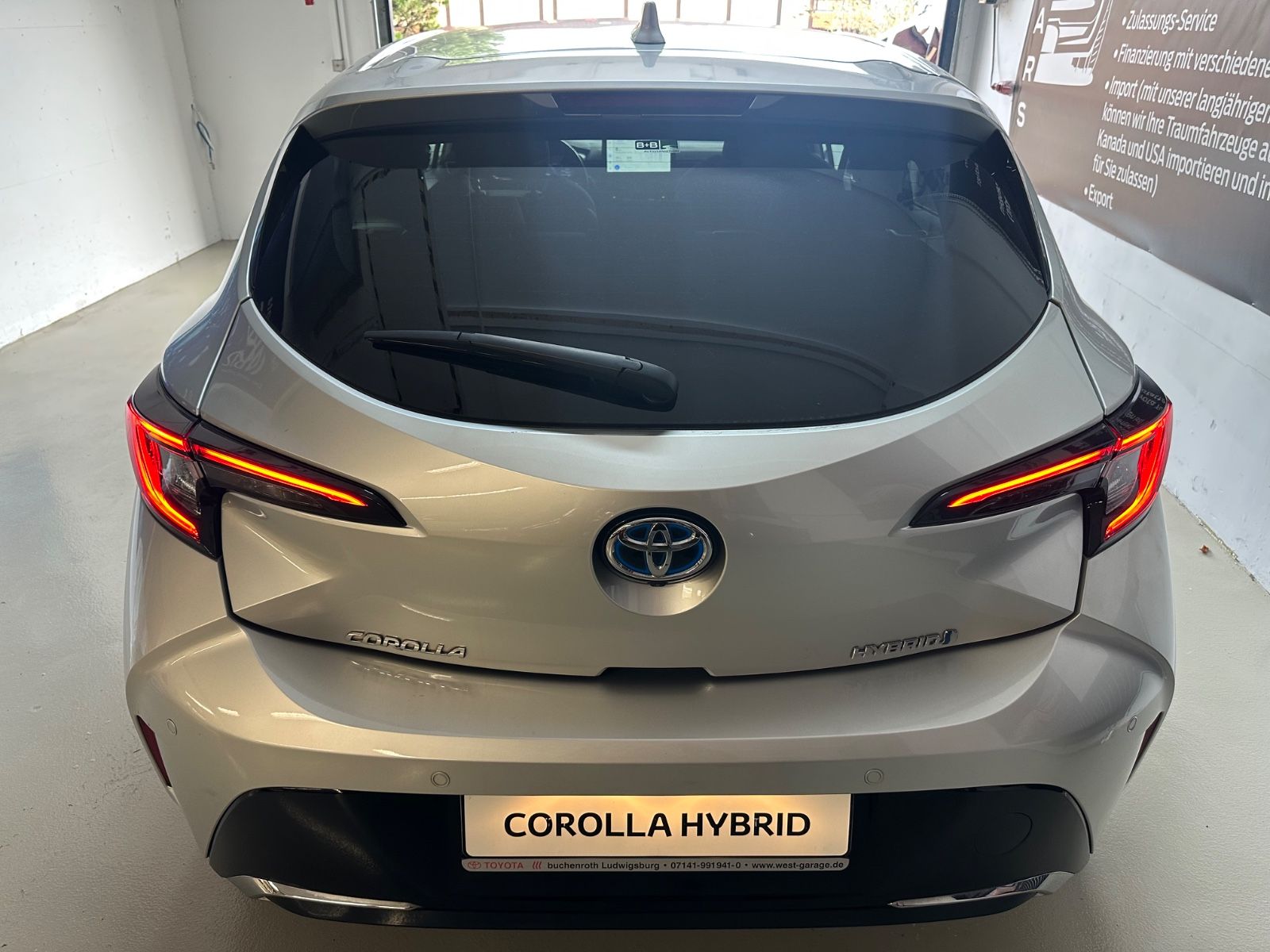 Toyota Corolla 1,8 Hybrid Team D