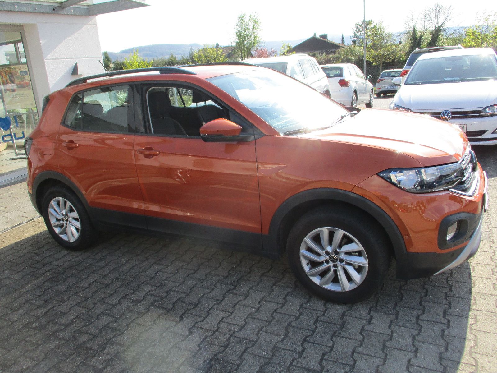 Volkswagen T-Cross Life - Samsaru's Car Outlet