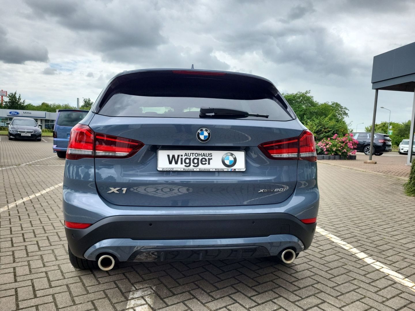 BMW X1 20i Sport Line - Samsaru's Car Outlet