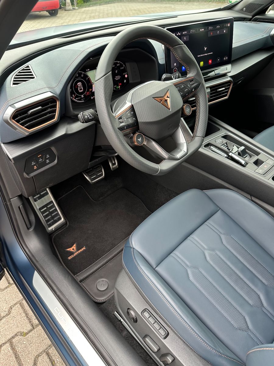 Cupra Formentor VZ5 4Drive - Samsaru's Car Outlet