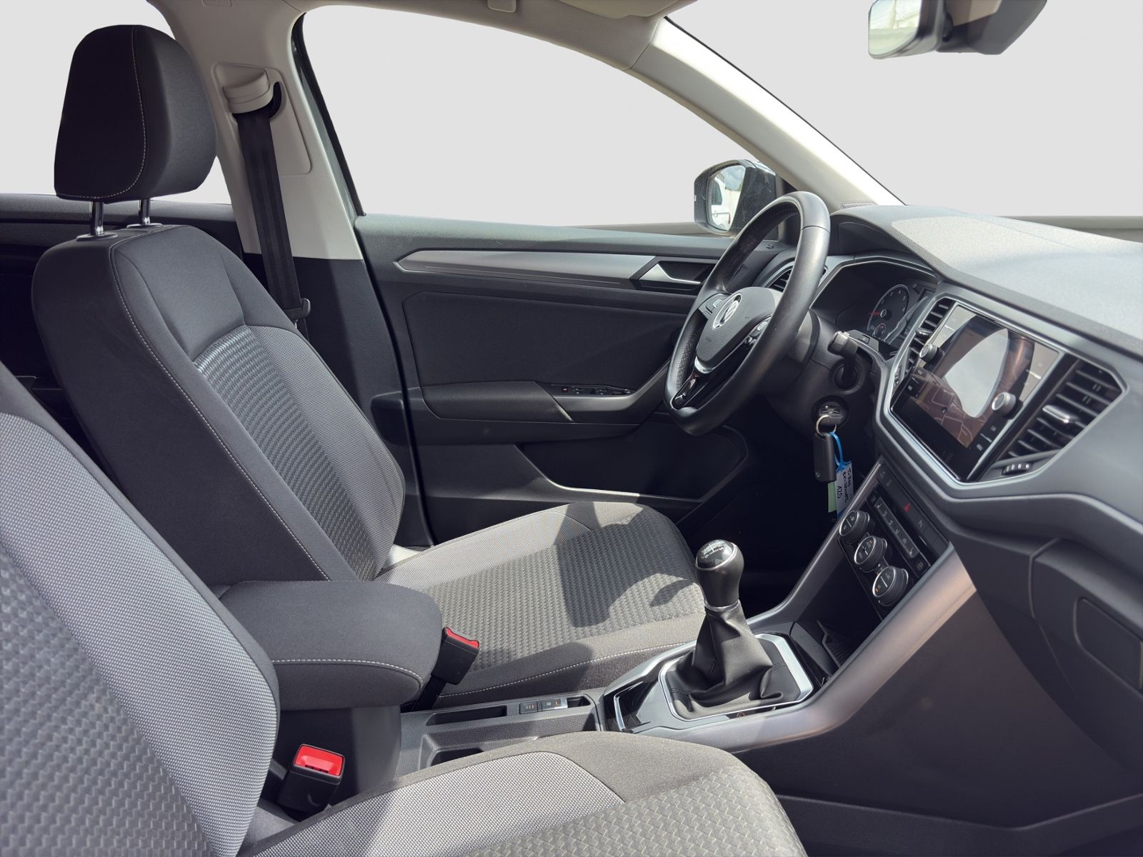 Volkswagen T-Roc 1.0TSI ACTIVE - Samsaru's Car Outlet