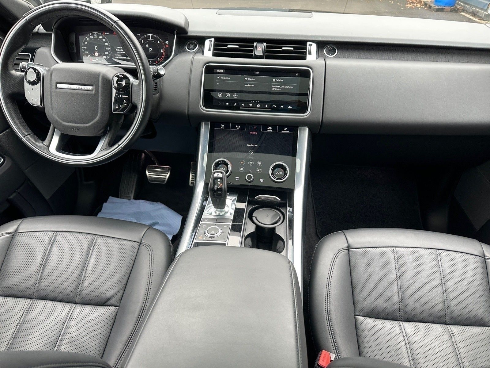 Range Rover Sport 3.0 D300 HSE Dynamic Stealth - Samsaru's Car Outlet