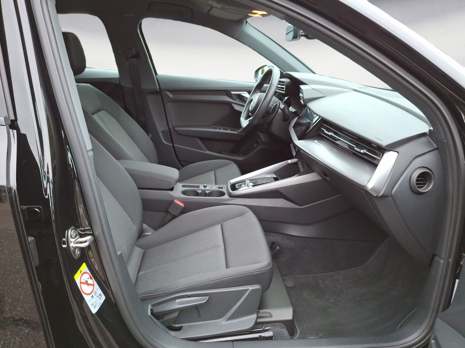 Audi A3 Sportback advanced 30 TFSI Optik LED KomfortK