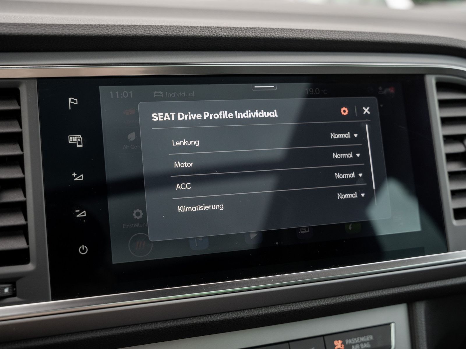 Seat ATECA FR 1.5 TSI DSG AHK Kam. Navi Pano Sportp.