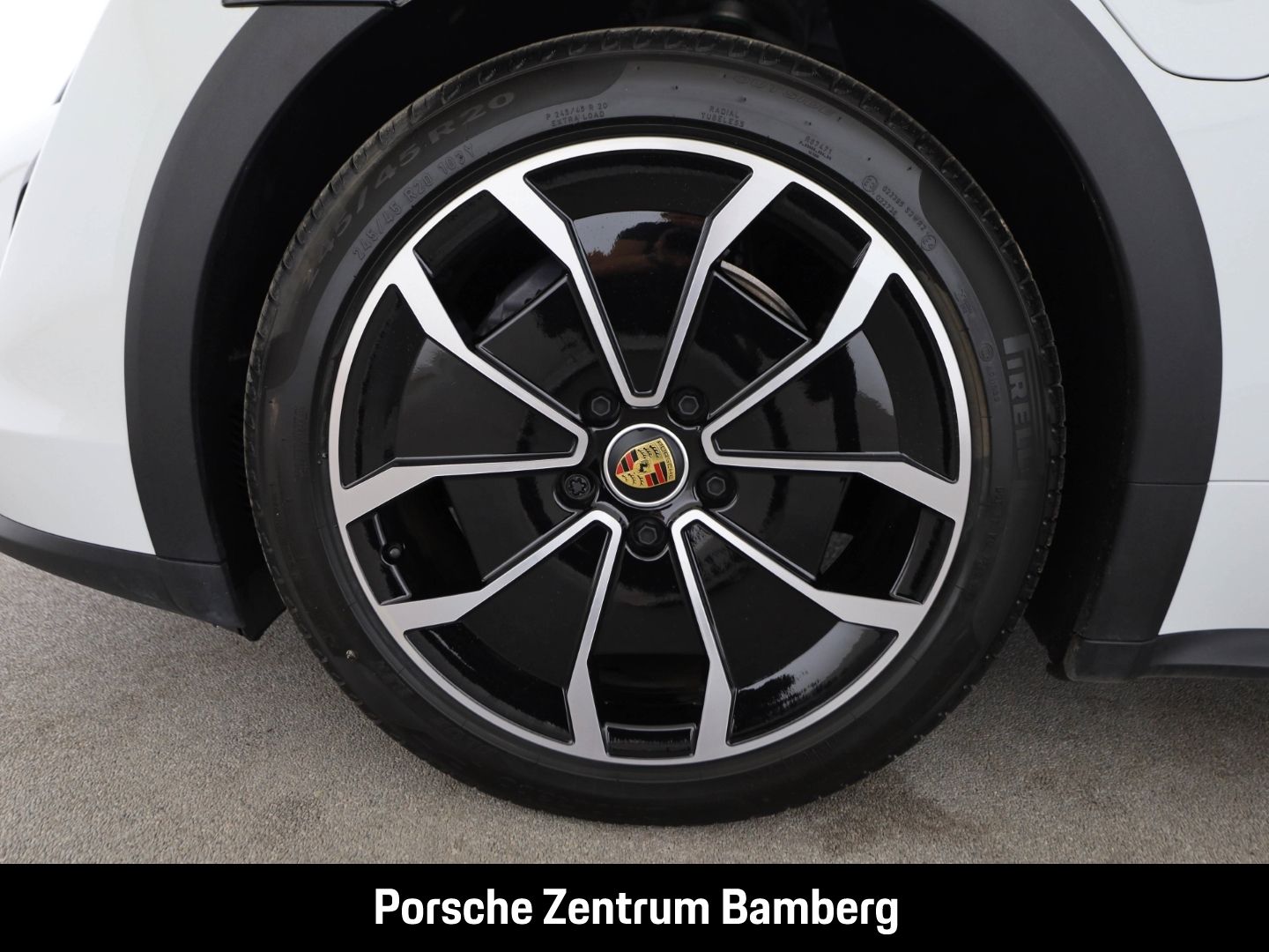 Porsche Taycan 4 CT/ BOSE/ 20 Zoll/ Sitzbelüft./ ACC uvm