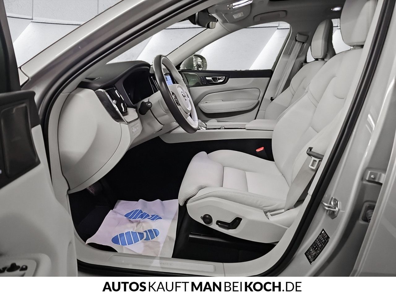 Volvo XC60 T6 AWD Inscription - Samsaru's Car Outlet