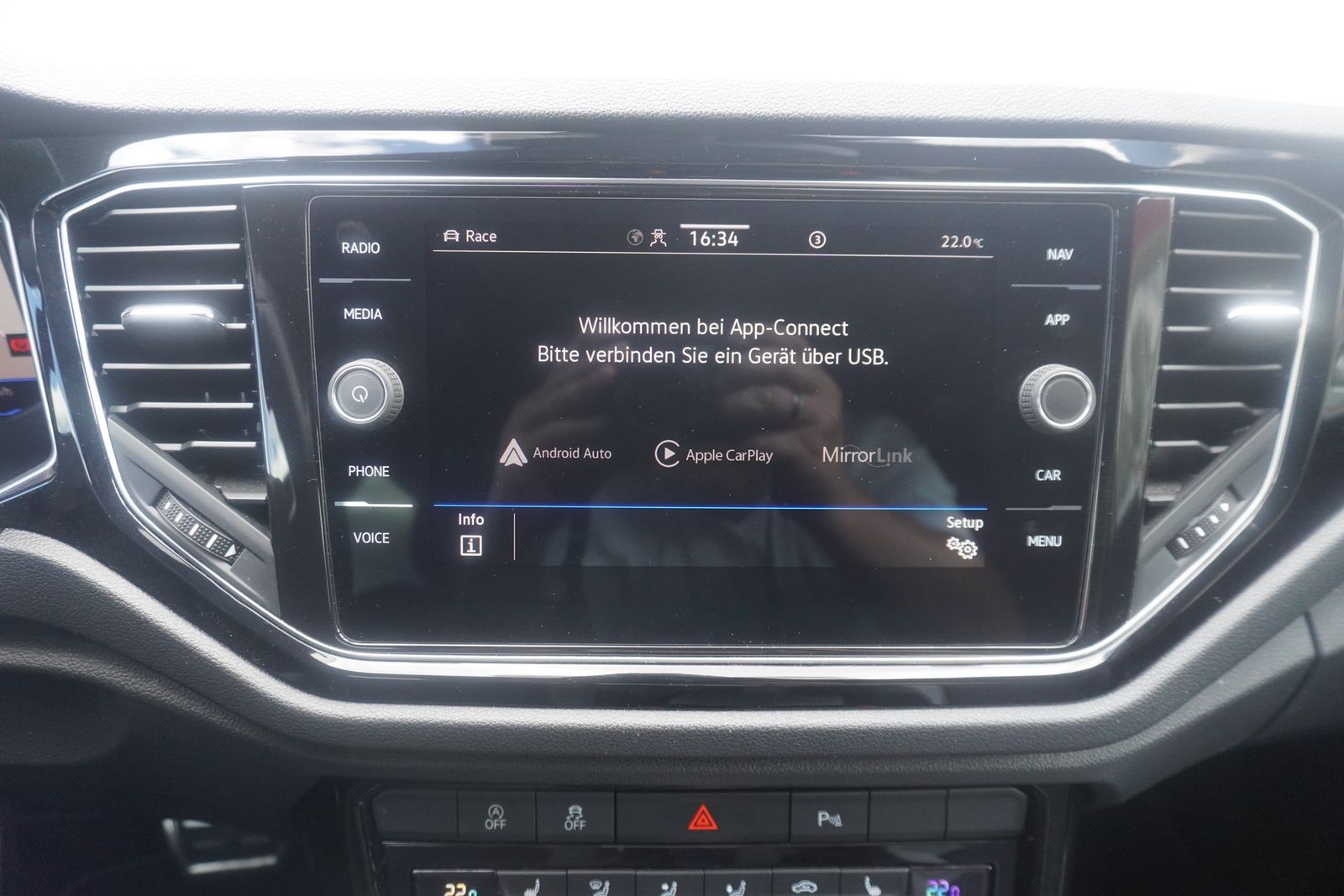 Volkswagen T-Roc 2.0 TSI R 4Motion DSG - Samsaru's Car Outlet