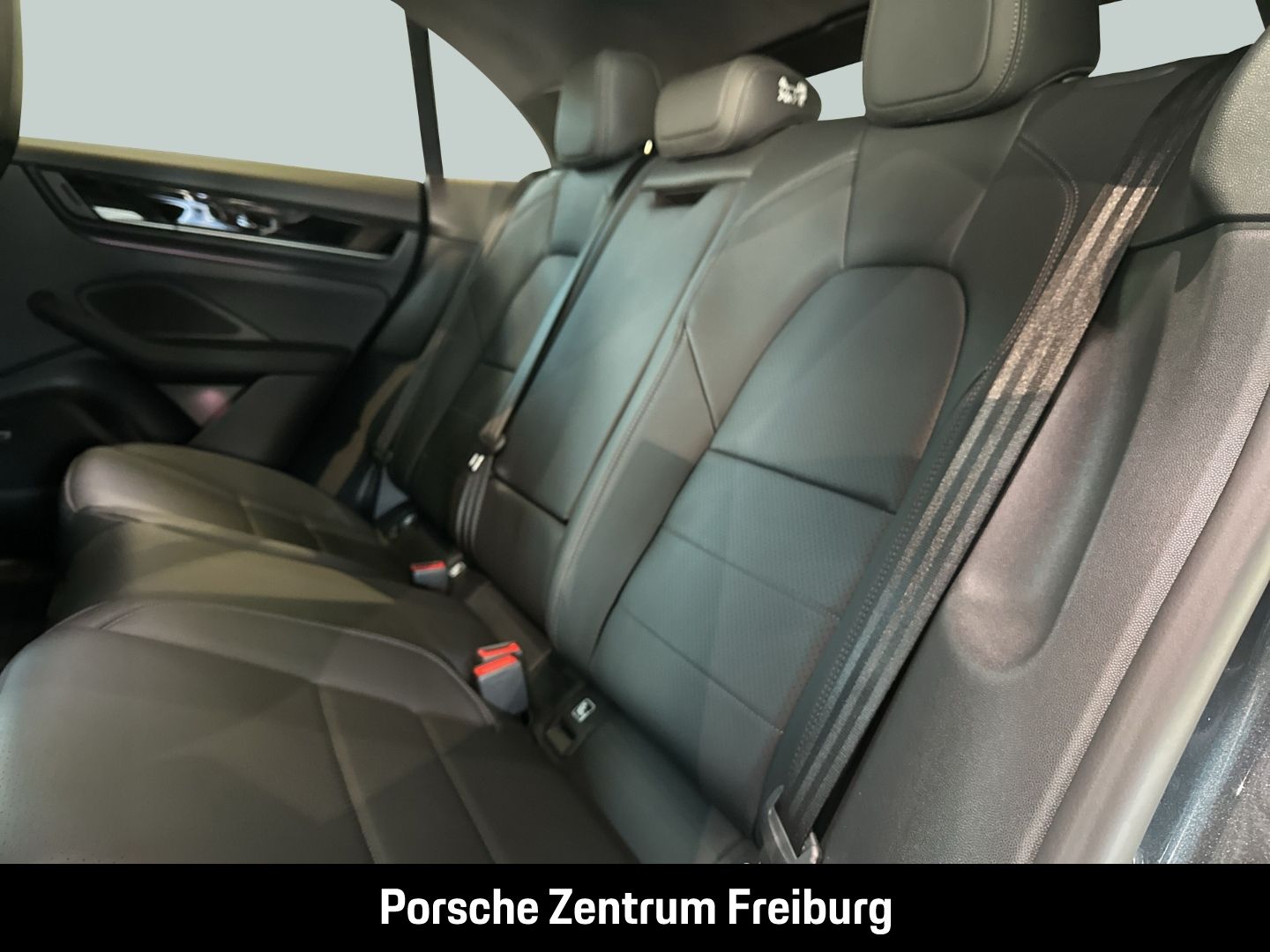 Porsche Macan 4 BOSE Luftfederung Panorama Surround-View