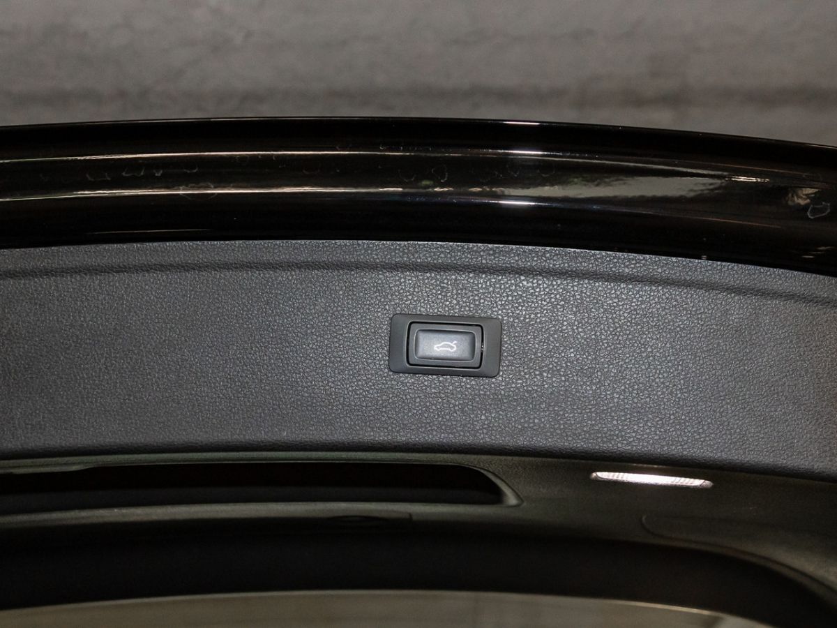 Audi Q5 40 TFSI quattro - Samsaru's Car Outlet