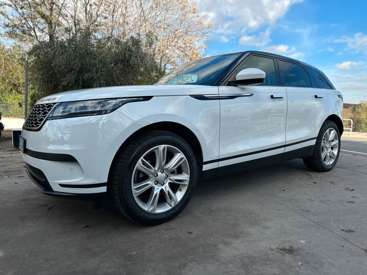 Range Rover Velar 2.0 Si4 BENZINA - Samsaru's Car Outlet