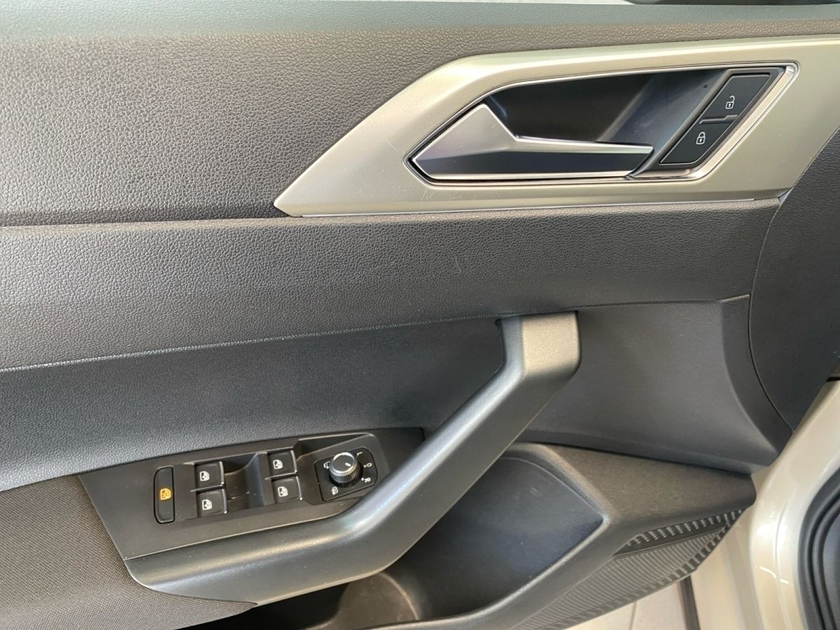 Volkswagen Taigo Move 1.5 TSI DSG - Samsaru's Car Outlet