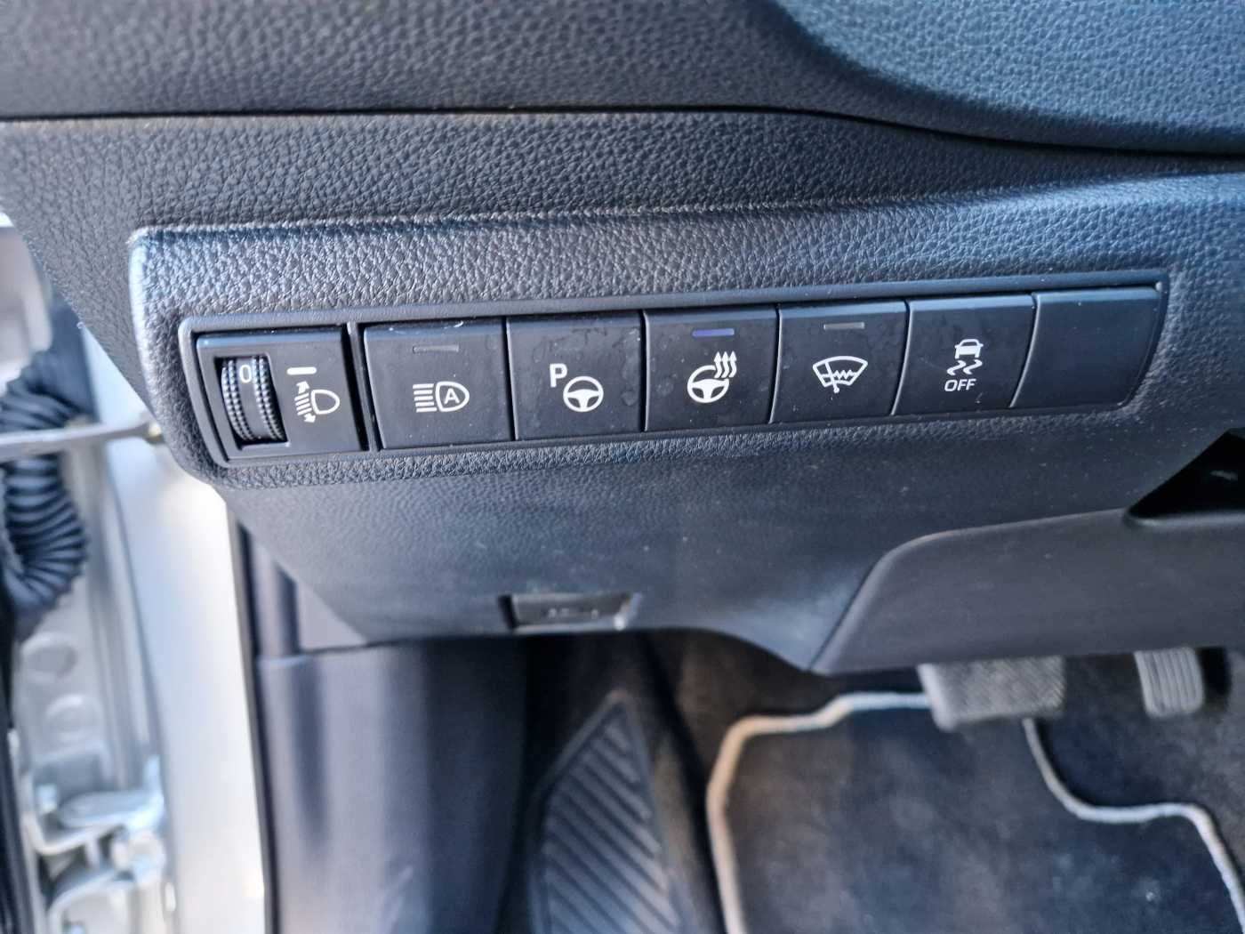 Toyota Corolla Touring Sports Hybrid - Samsaru's Car Outlet