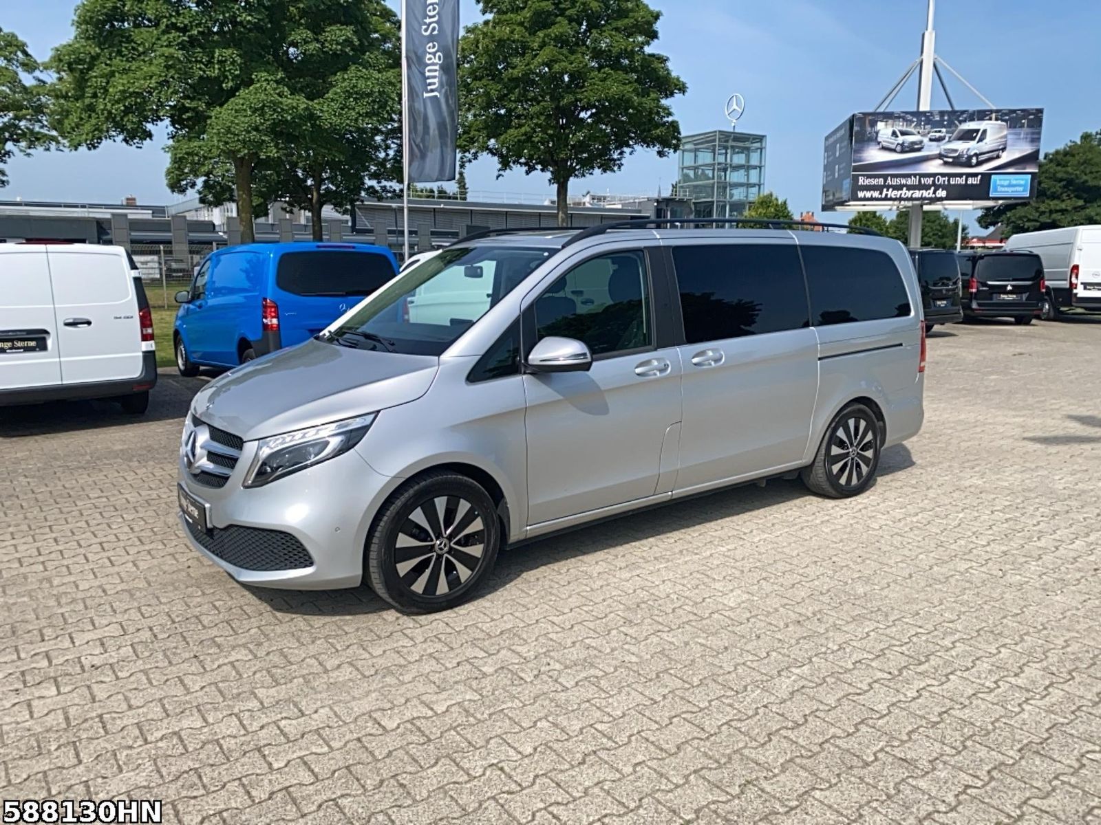 Mercedes-Benz V 220 ED - Samsaru's Car Outlet
