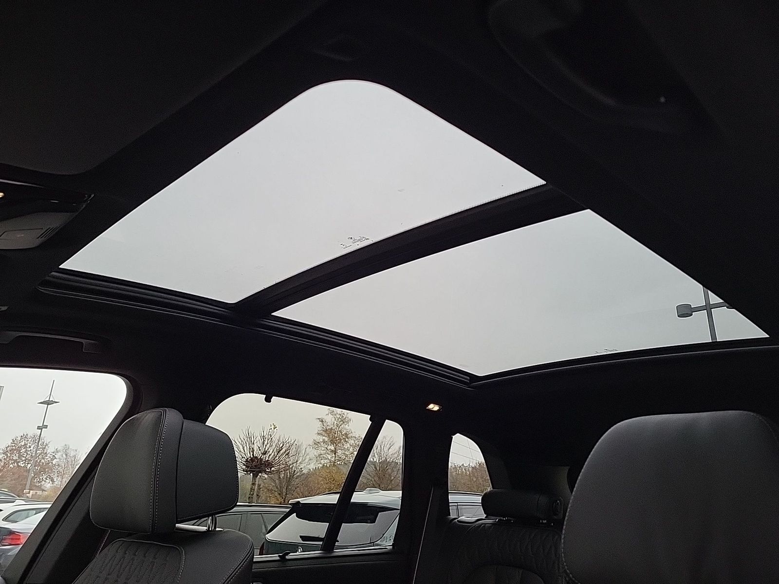 BMW X5 xDrive40d M SPORT Sitzbelüft AHK HeadUp Pano
