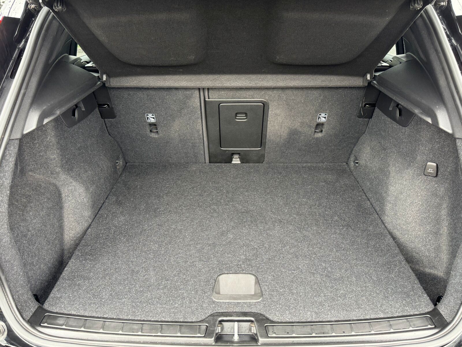 Volvo XC40 T4 Plus Dark AHK|FAHRER ASSIST|LED|ACC