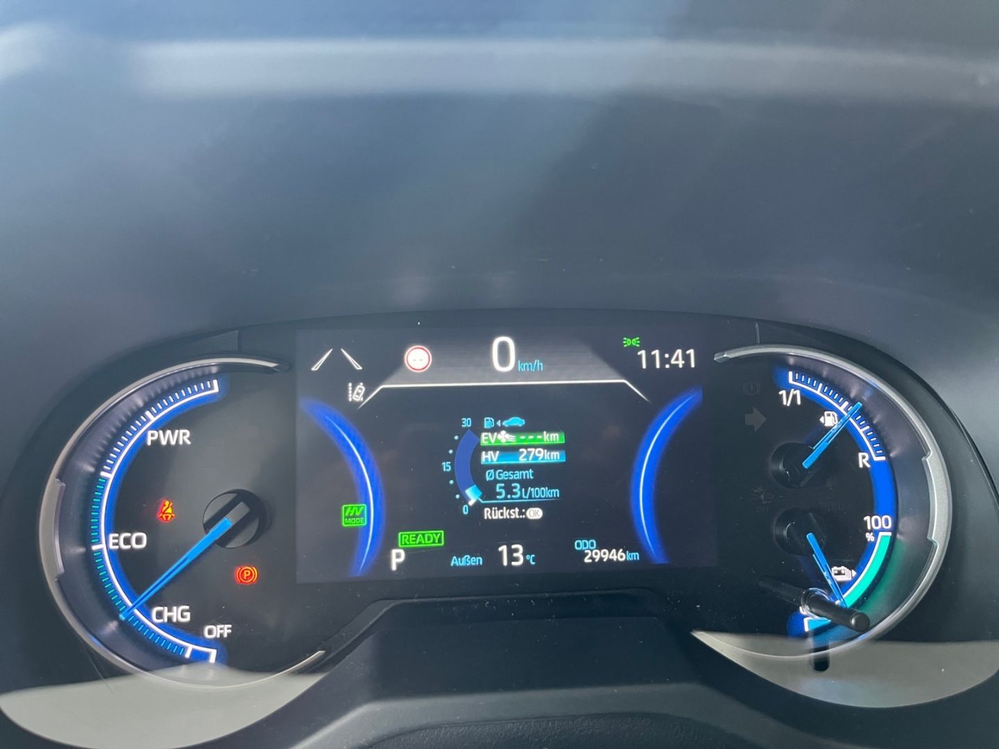 Toyota RAV 4 Plug-in-Hybrid - Samsaru's Car Outlet