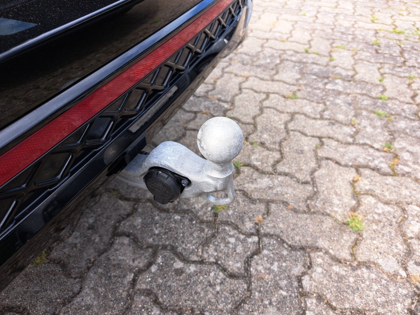 Volkswagen Passat Var. R-Line 1.5 eHybrid DSG AHK PANO 3,99