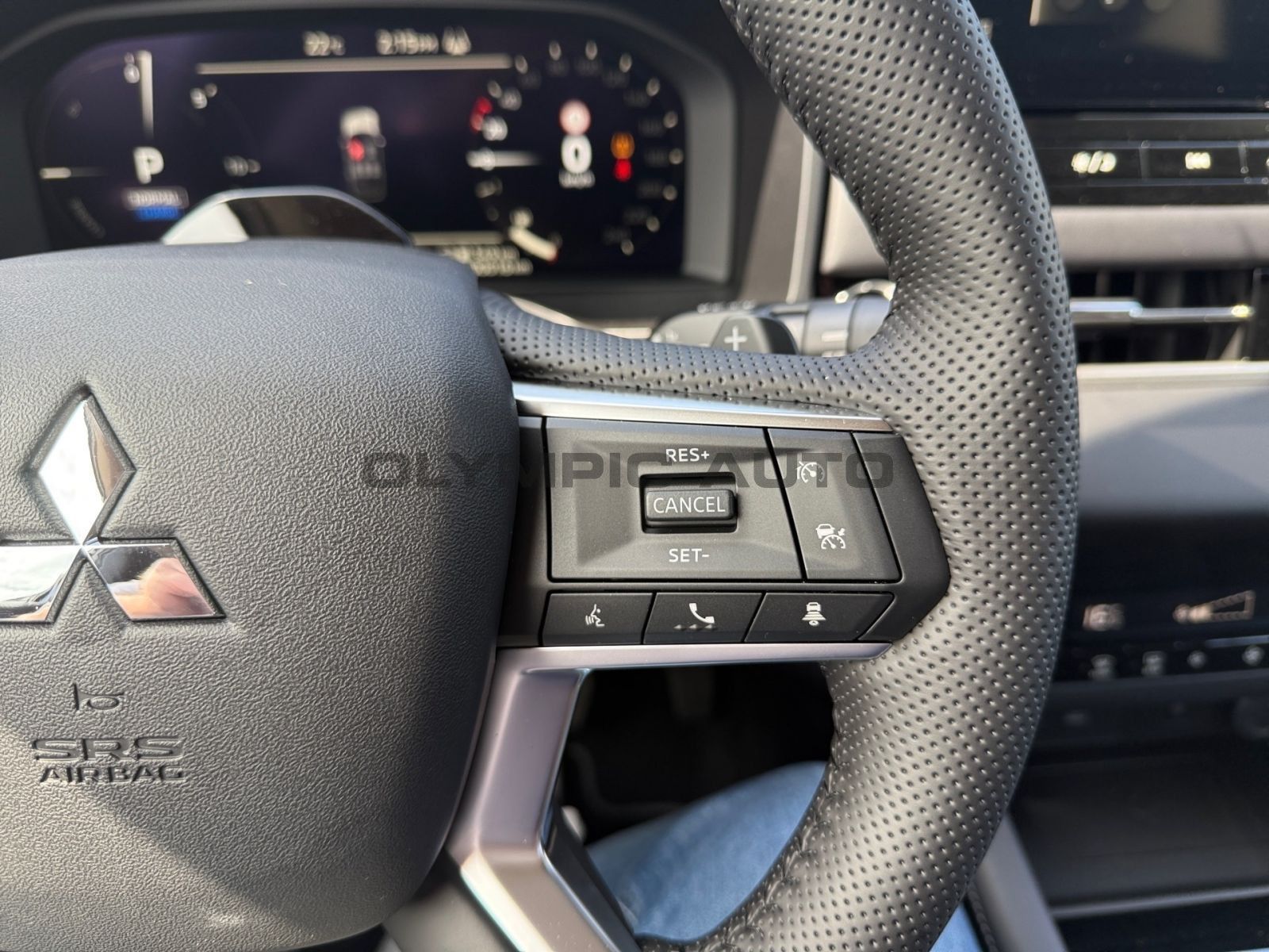 Mitsubishi Plug-in Hybrid Outlander 2,4l  Intro Edition CAM