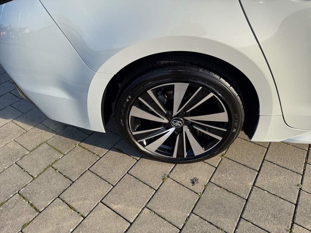 Toyota Corolla Touring Sports 2,0 Hybrid Teamplayer Nav