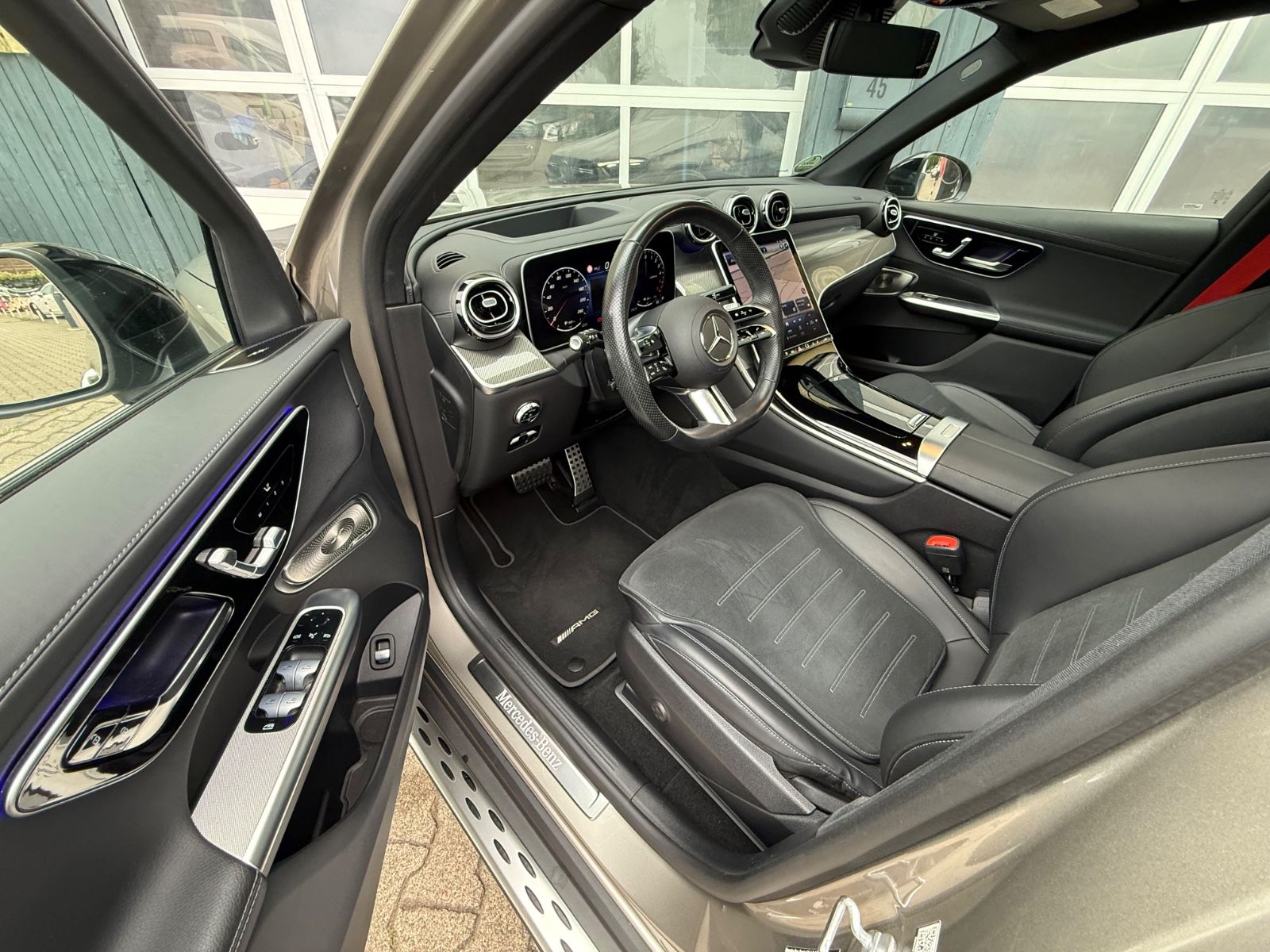 Mercedes-Benz GLC 300 de 4M/AMG/Air/HUD/Pano/Burm/360°/HAL