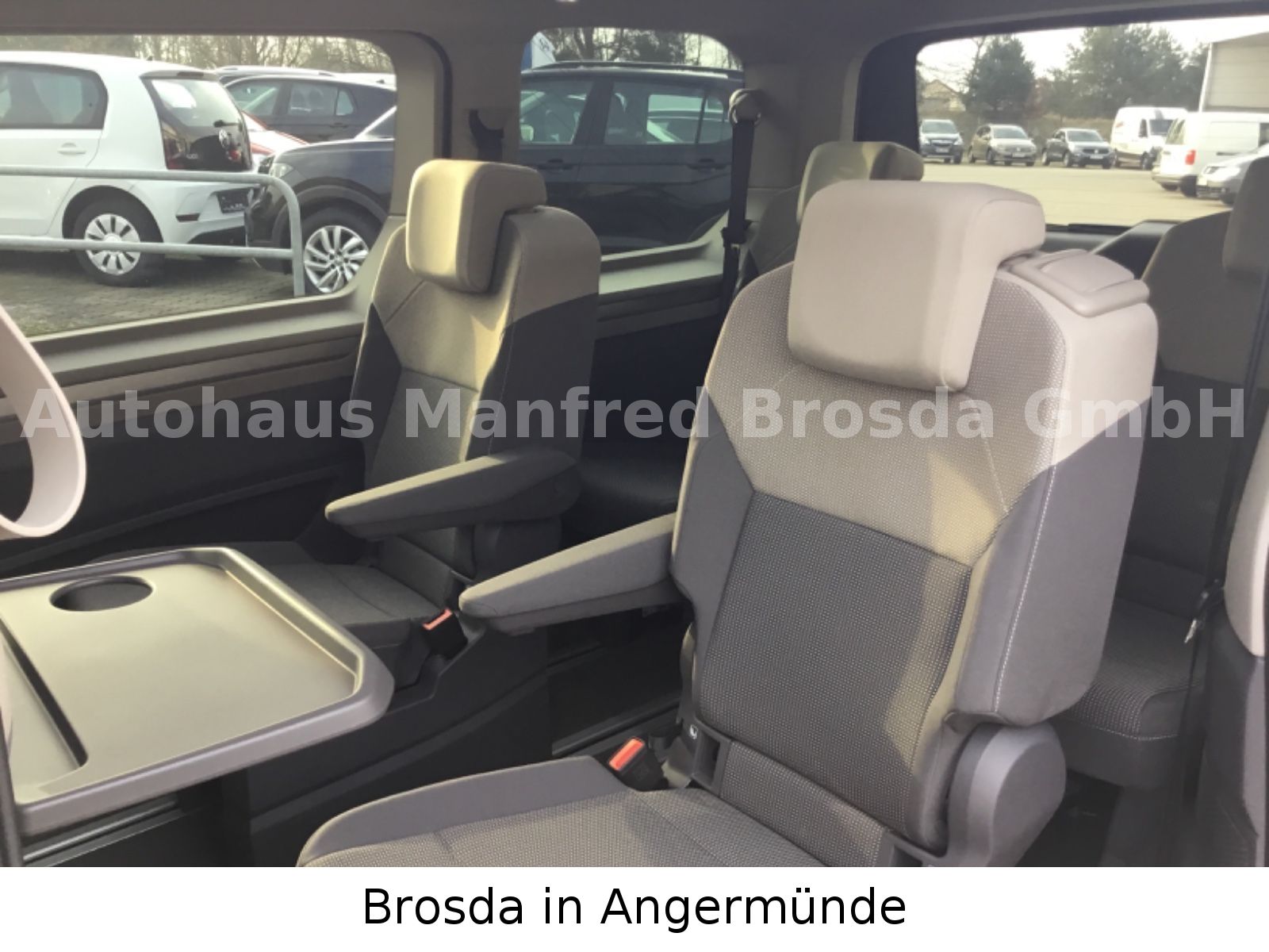 Volkswagen T7 Multivan - Samsaru's Car Outlet