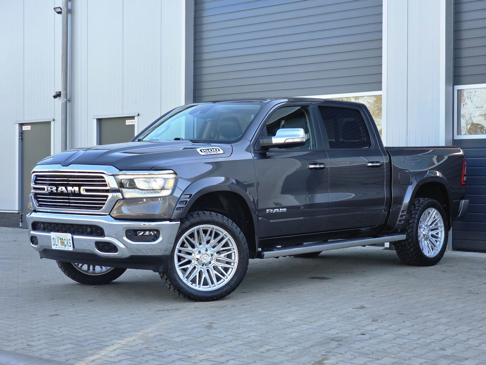 Dodge RAM 1500 5.7 4x4 Laramie Memory AHK LED 3.5´´ RC