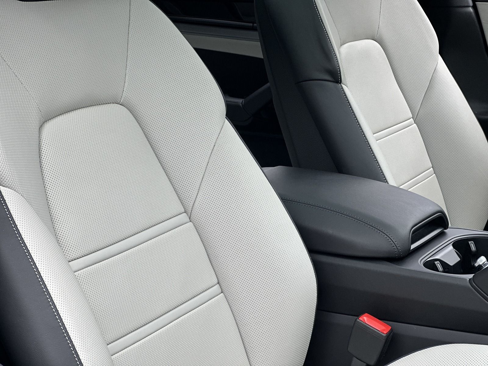 Porsche Cayenne E-Hybrid Coupe INNODRIVE*BELÜFTUNG*BOSE*