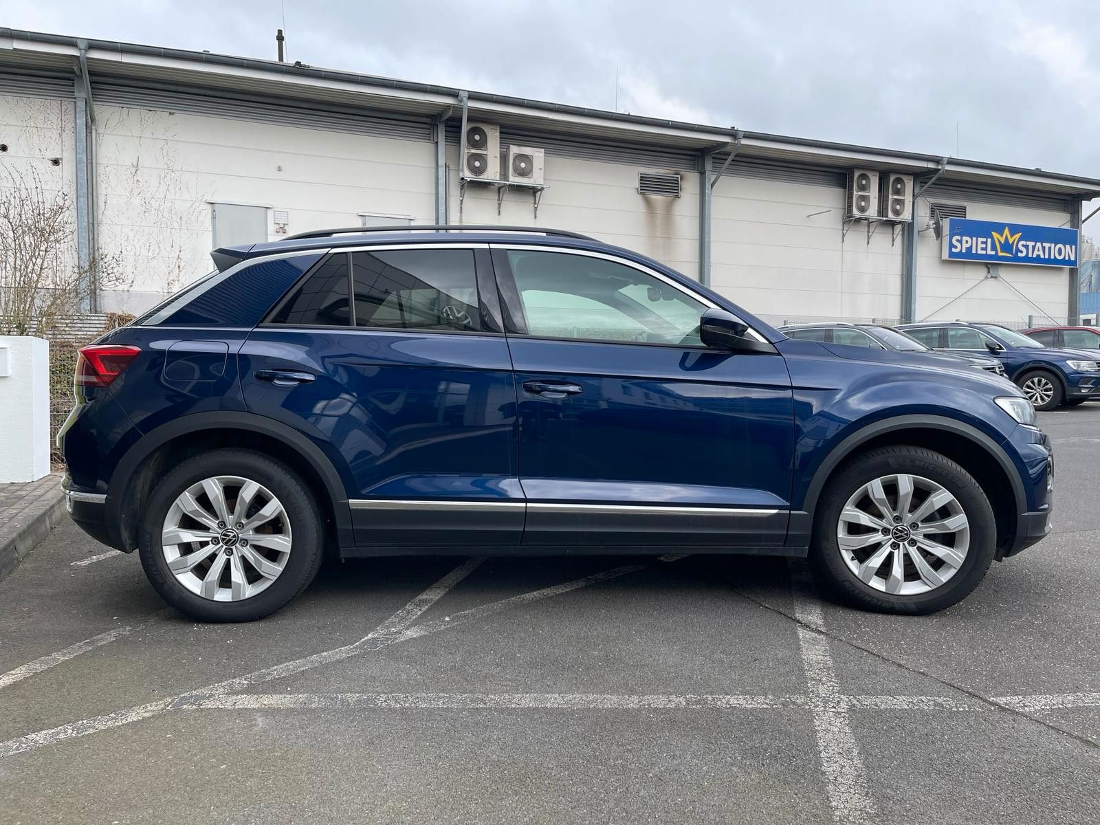 Volkswagen T-Roc Sport 1.5 TSI - Samsaru's Car Outlet