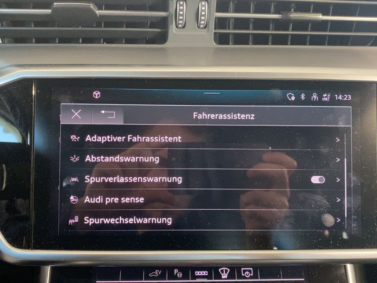 Audi A6 Avant 55 TFSI e Quattro S-Line+Navi+Matrix+Ah