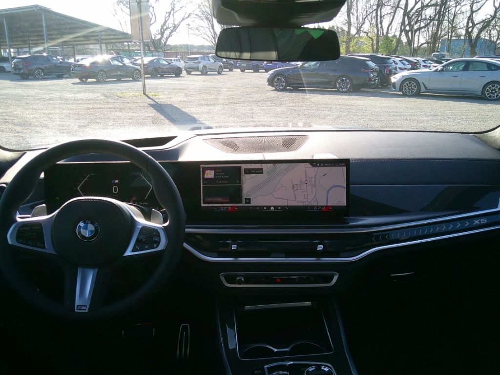 BMW X5 40d xDrive M Sport Mattgrau LM 22'' AHK Voll!