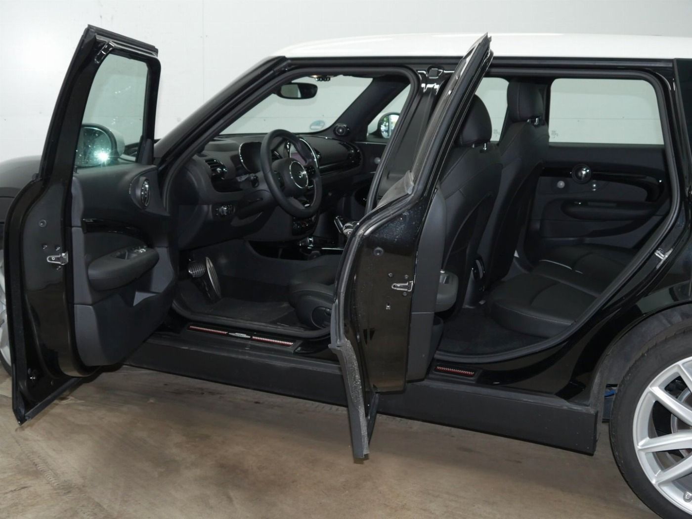 MINI COOPER S Clubman JCW-Trim - Samsaru's Car Outlet