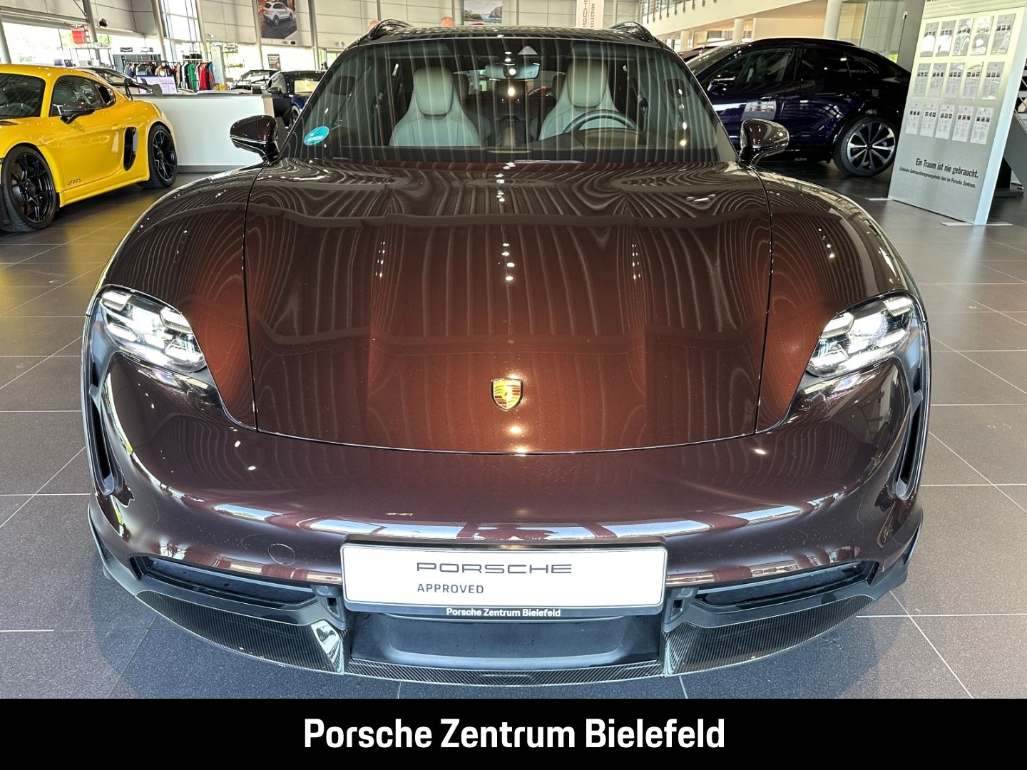 Porsche Taycan Turbo S Cross Turismo Burmester Panorama