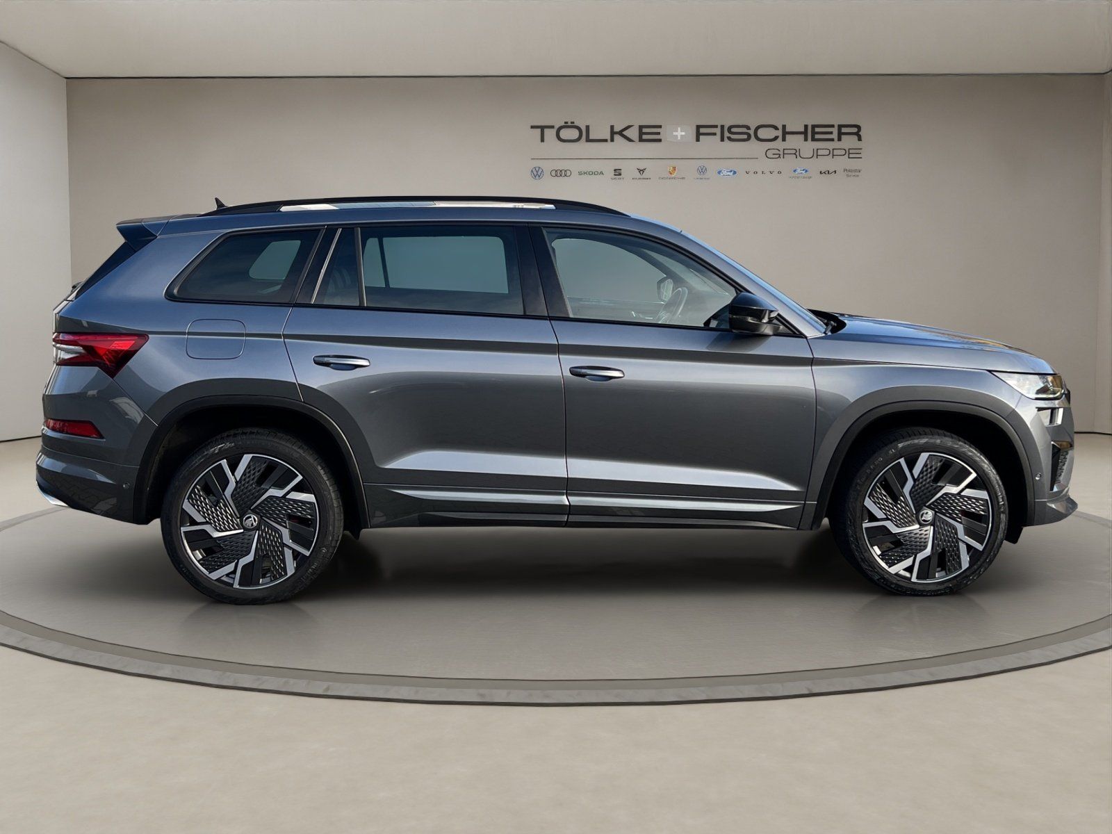 Skoda Kodiaq RS 2.0 TSI DSG 4x4 DCC AHK 360 ACC eHeck