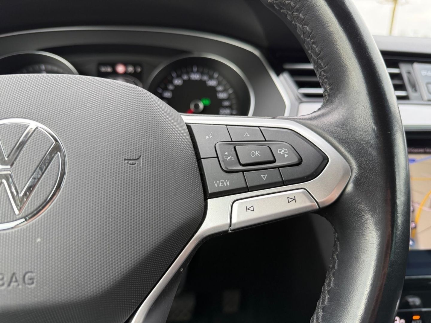 Volkswagen Passat 2.0 TDI DSG - Samsaru's Car Outlet