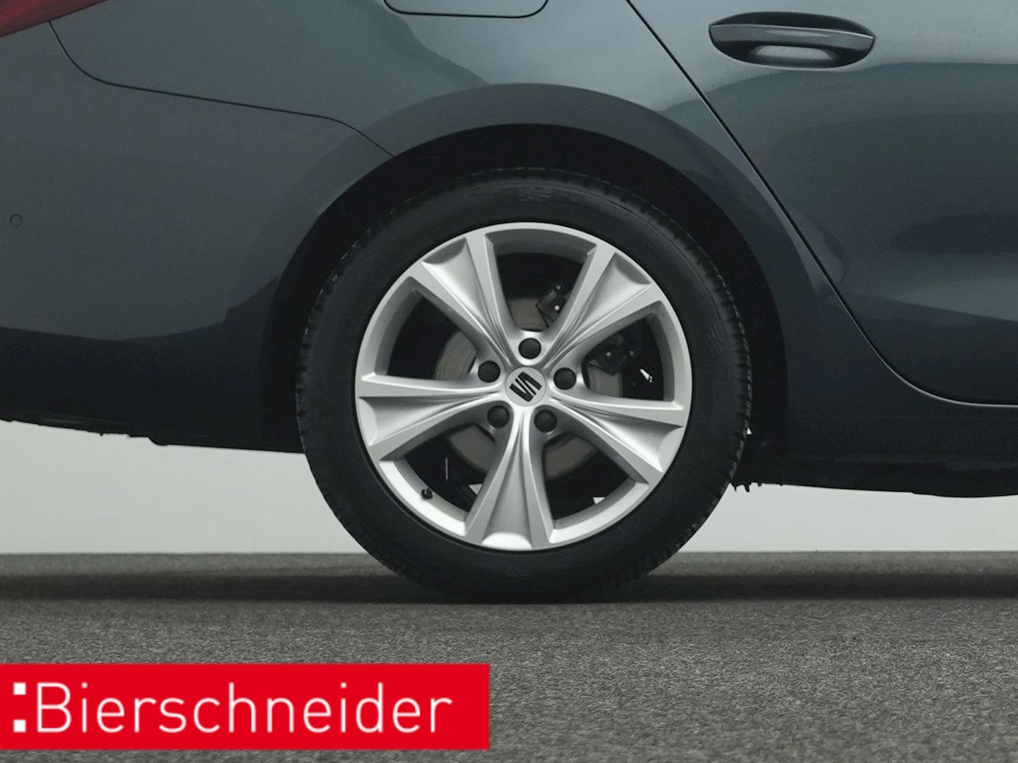 Seat Leon Sportstourer 2.0 TDI DSG FR NAVI AHK LED