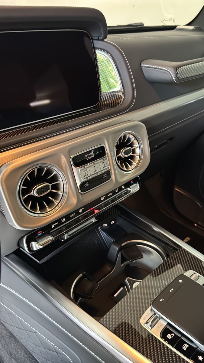 Mercedes-Benz G 63 AMG - Samsaru's Car Outlet
