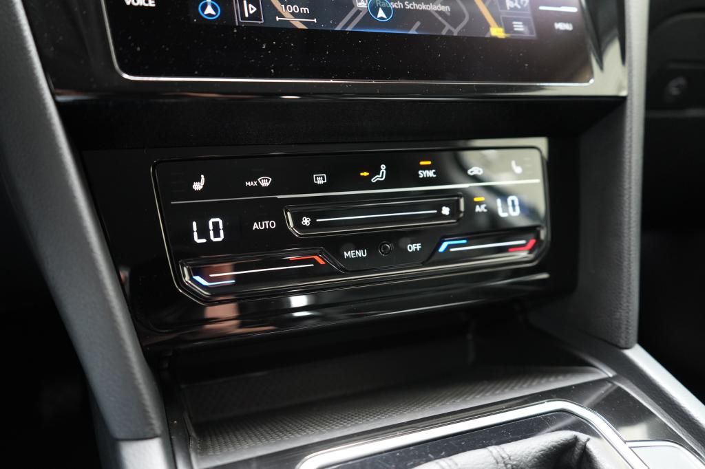 Volkswagen Passat Variant 1.5 TSI Elegance - Samsaru's Car Outlet