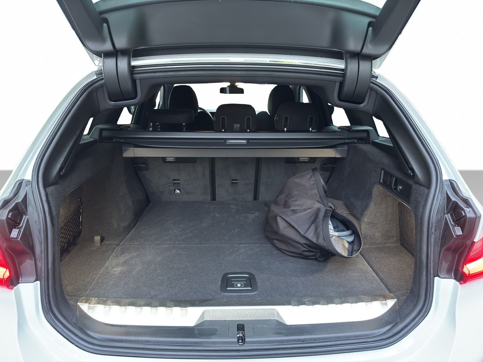 BMW 330e xDrive Touring M Sportpaket CPit Prof. Pano
