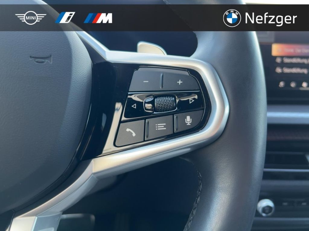 BMW 330 d xDrive Touring M Sport Park-Assistent HiFi
