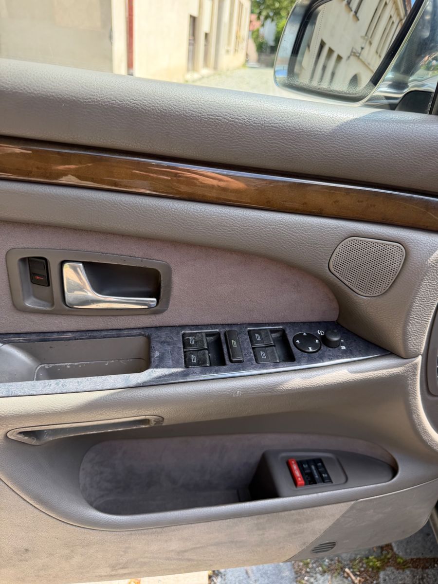Audi S8 4.2 V8 / NUR 109000 Km !!!