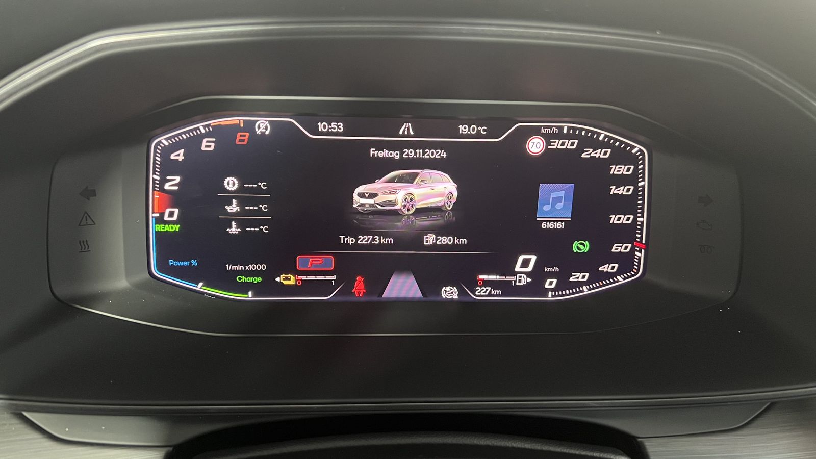 Cupra Leon Sportstourer VZ e-Hybrid - Samsaru's Car Outlet