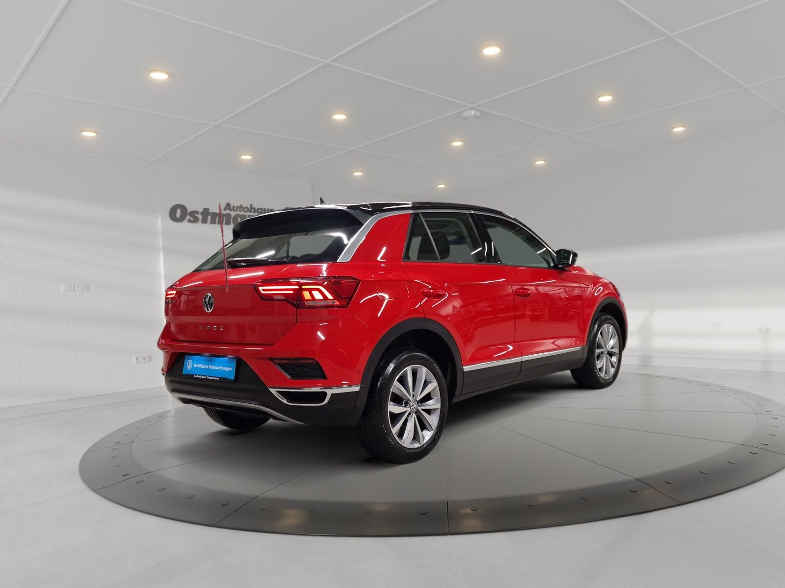 Volkswagen T-Roc 1.0 TSI Style - Samsaru's Car Outlet
