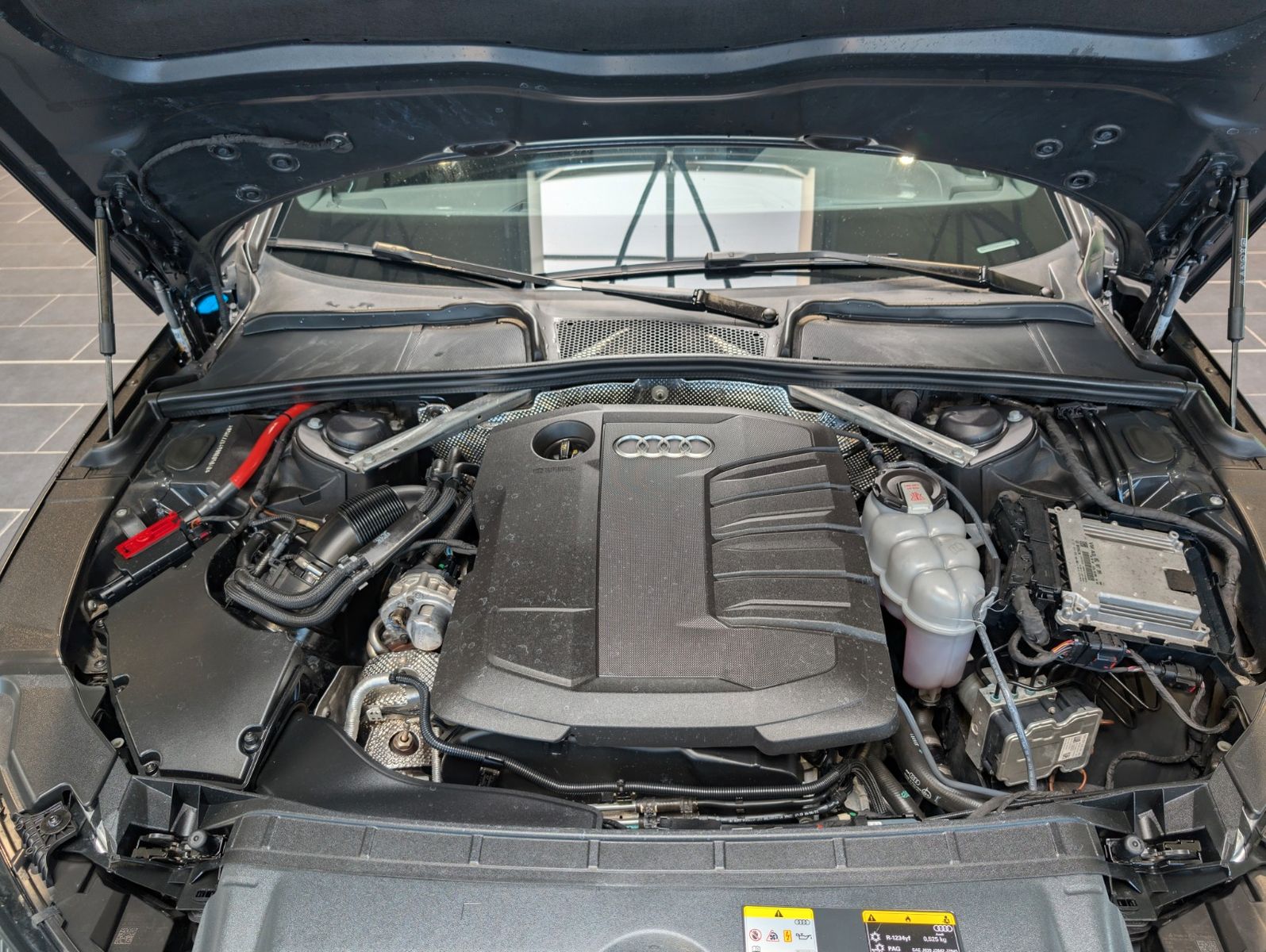 Audi A4 Lim 40 TDI S tronic advanced - Samsaru's Car Outlet