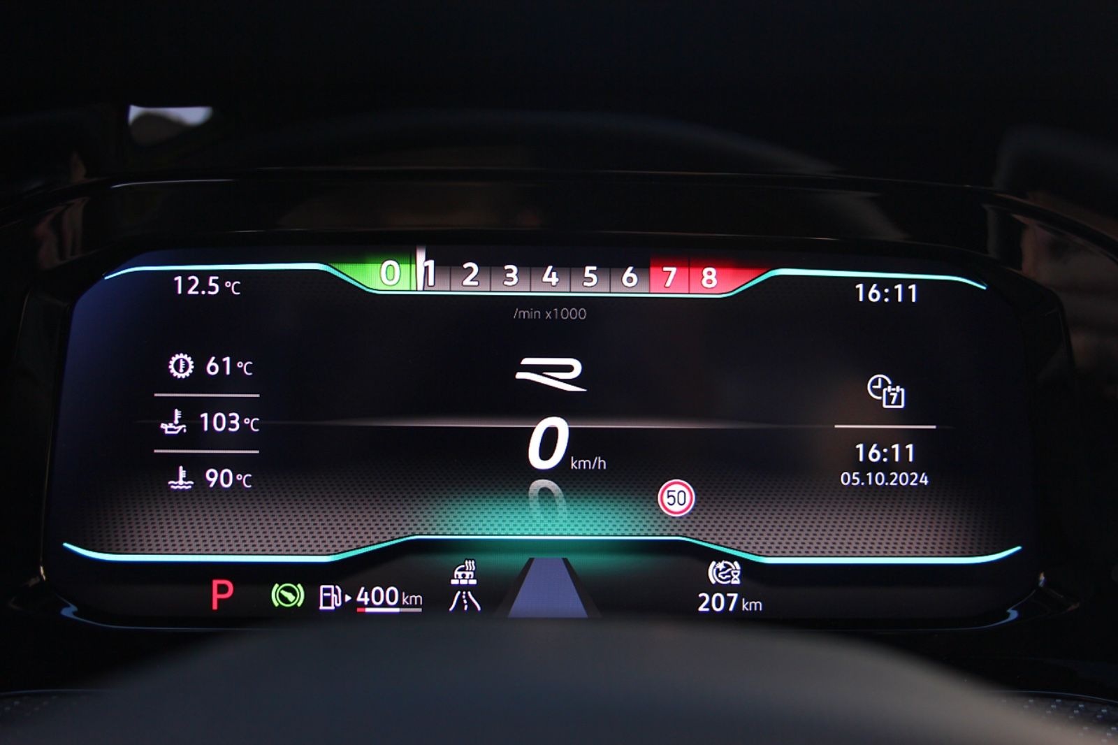Volkswagen Golf 2.0 TSI R 4Motion - Samsaru's Car Outlet
