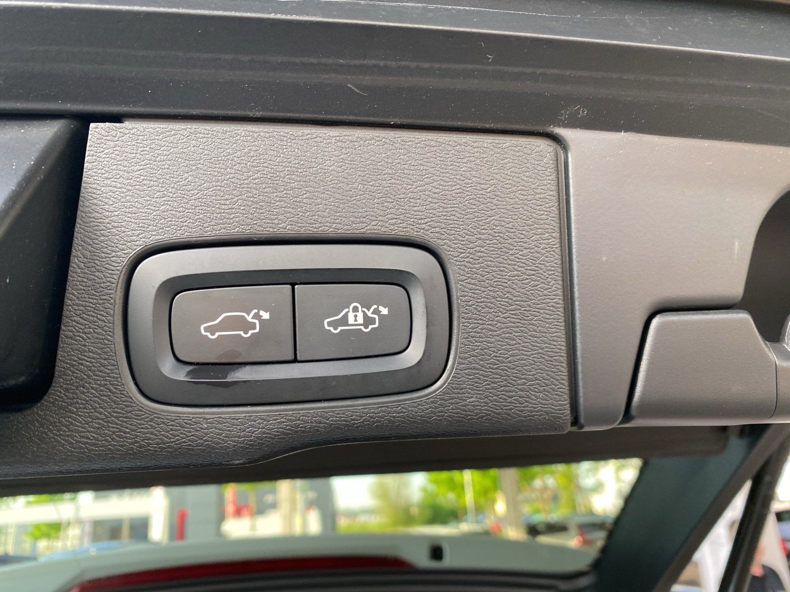 Volvo XC60 T8 R Design LED*AHK*