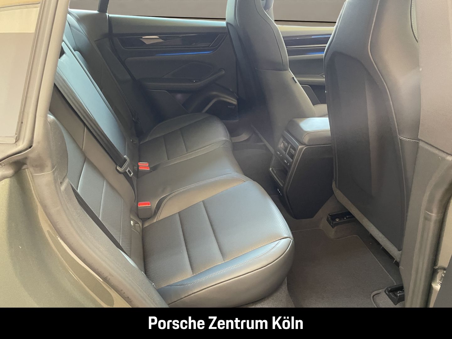 Porsche Macan 4 Luftfederung Panoramadach Surround-View