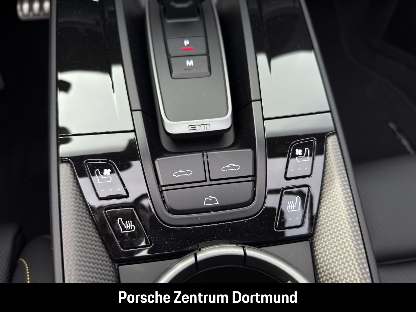 Porsche 992 911 Carrera 4 GTS Cabrio Burmester Clubleder