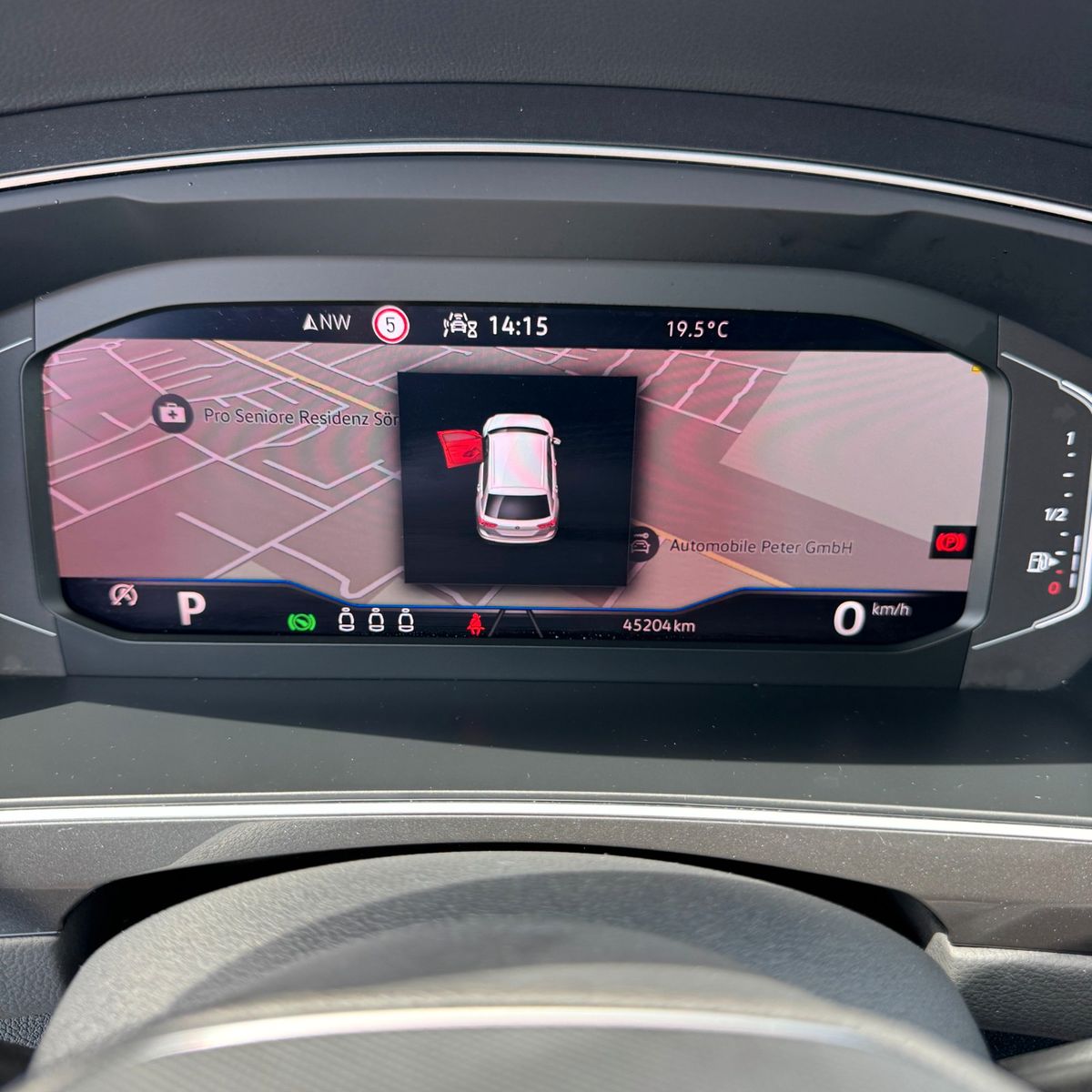 Volkswagen Tiguan Elegance 2.0 TDI - Samsaru's Car Outlet