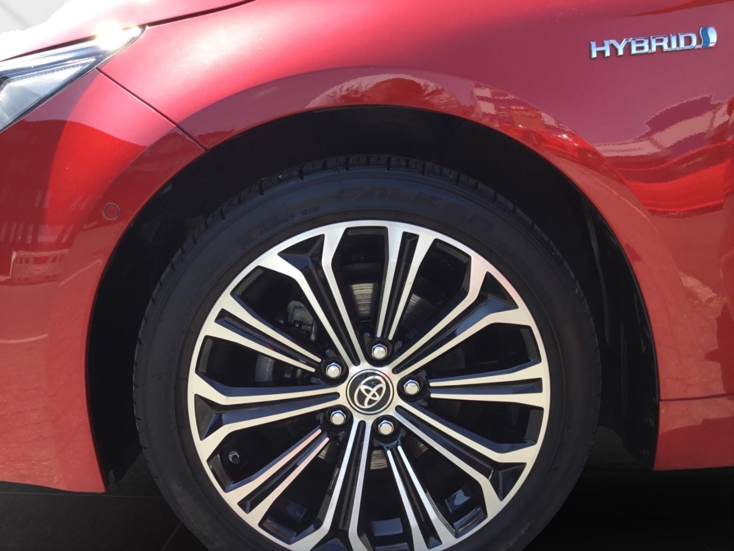 Toyota Corolla 1.8 Hybrid - Samsaru's Car Outlet