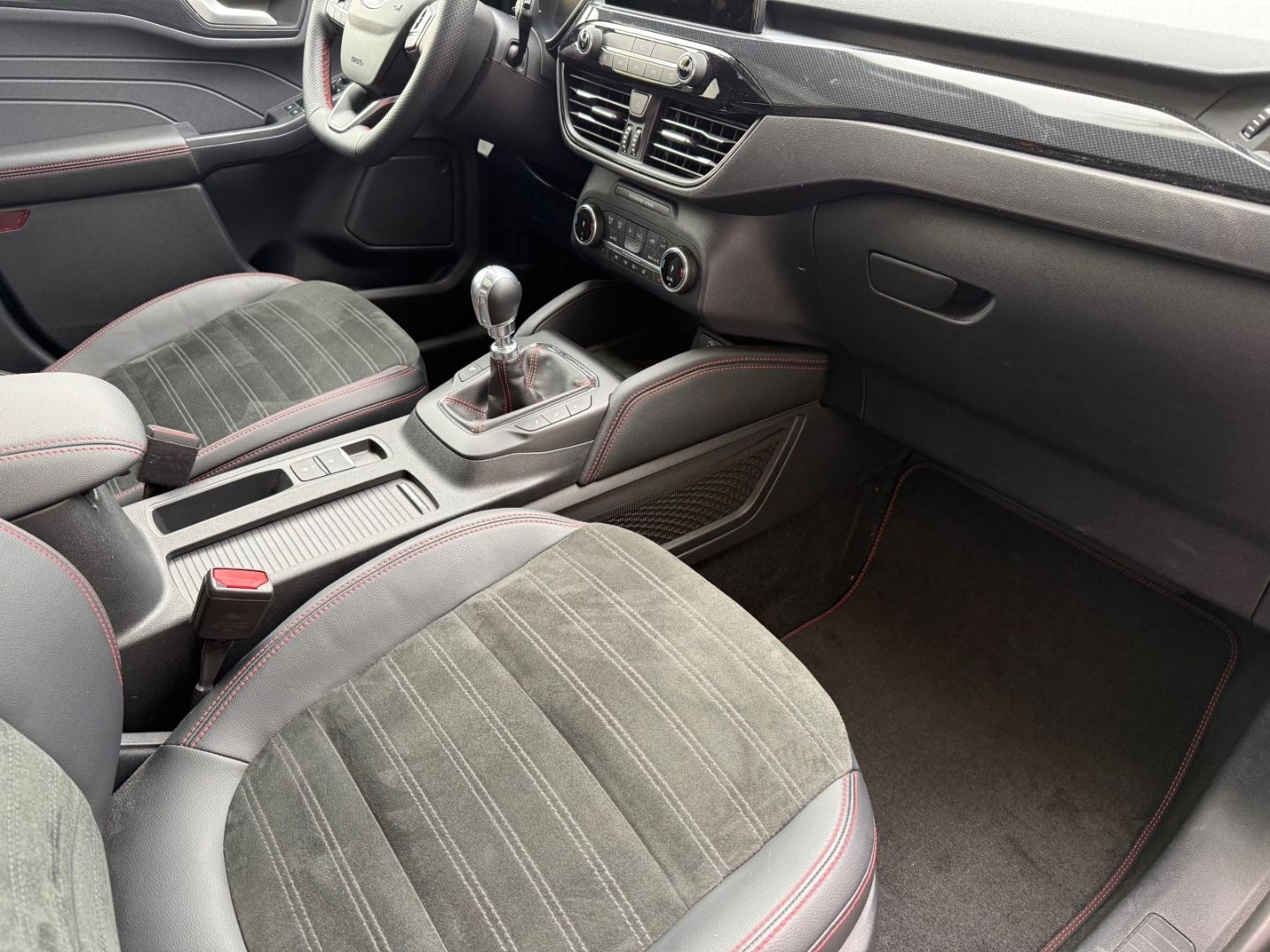 Ford Kuga ST-Line X EcoBoost - Samsaru's Car Outlet